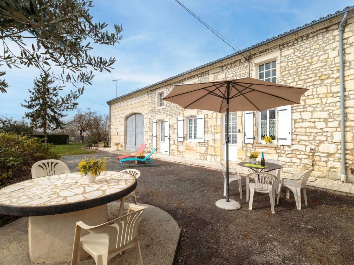 Holiday Home Gite La Truffiere Saintongeaise By Interhome Berneuil  Kültér fotó